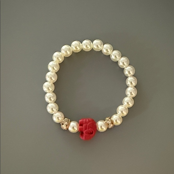 Jewelry - Elegant Pearl Bracelet with Red Accent